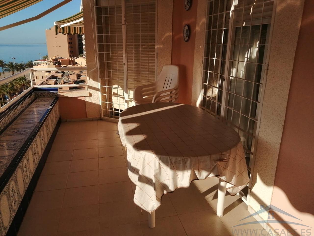 For rent of flat in Roquetas de Mar