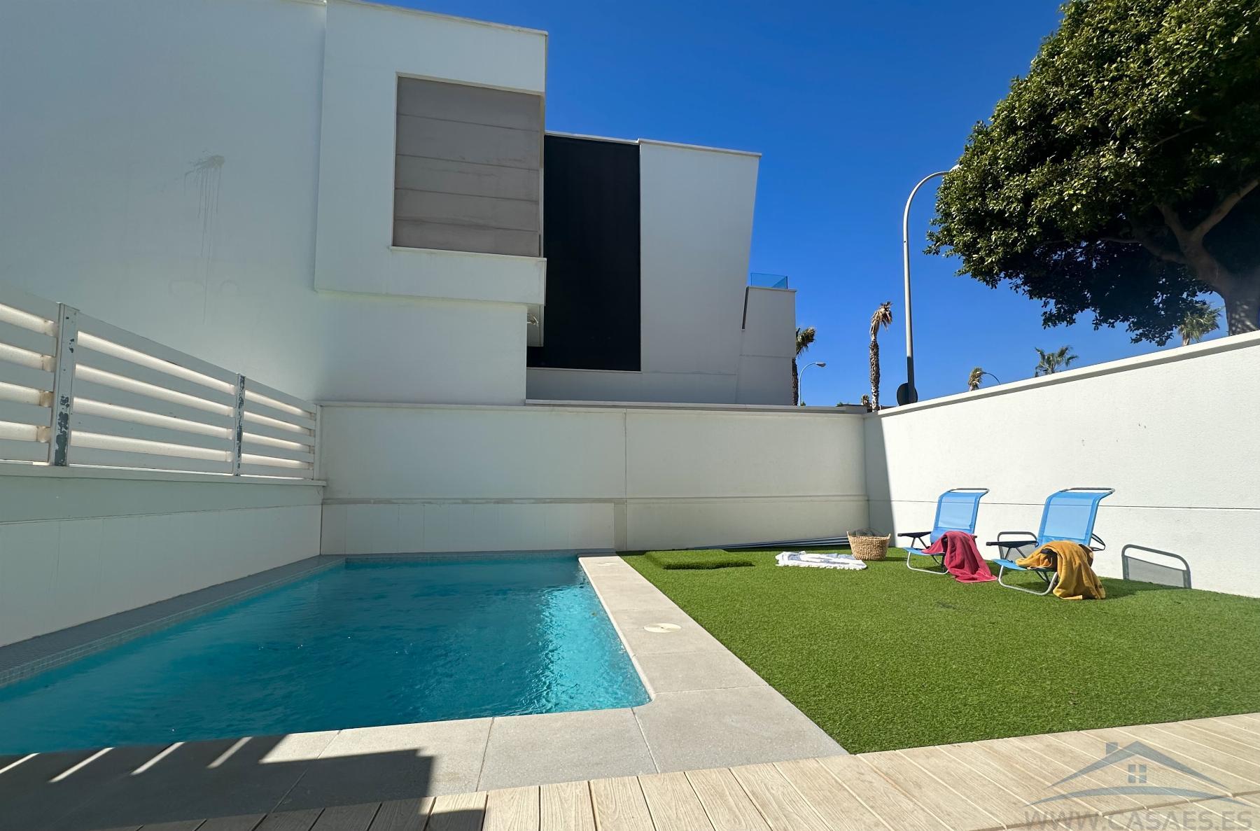 For sale of chalet in Almería