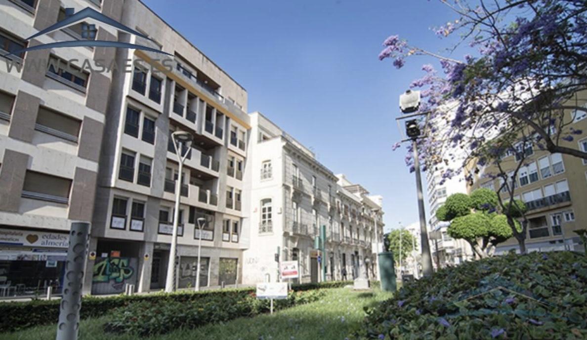 For rent of flat in Almería