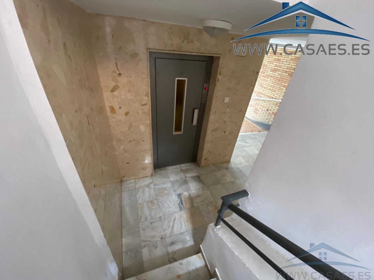 For rent of flat in Almería