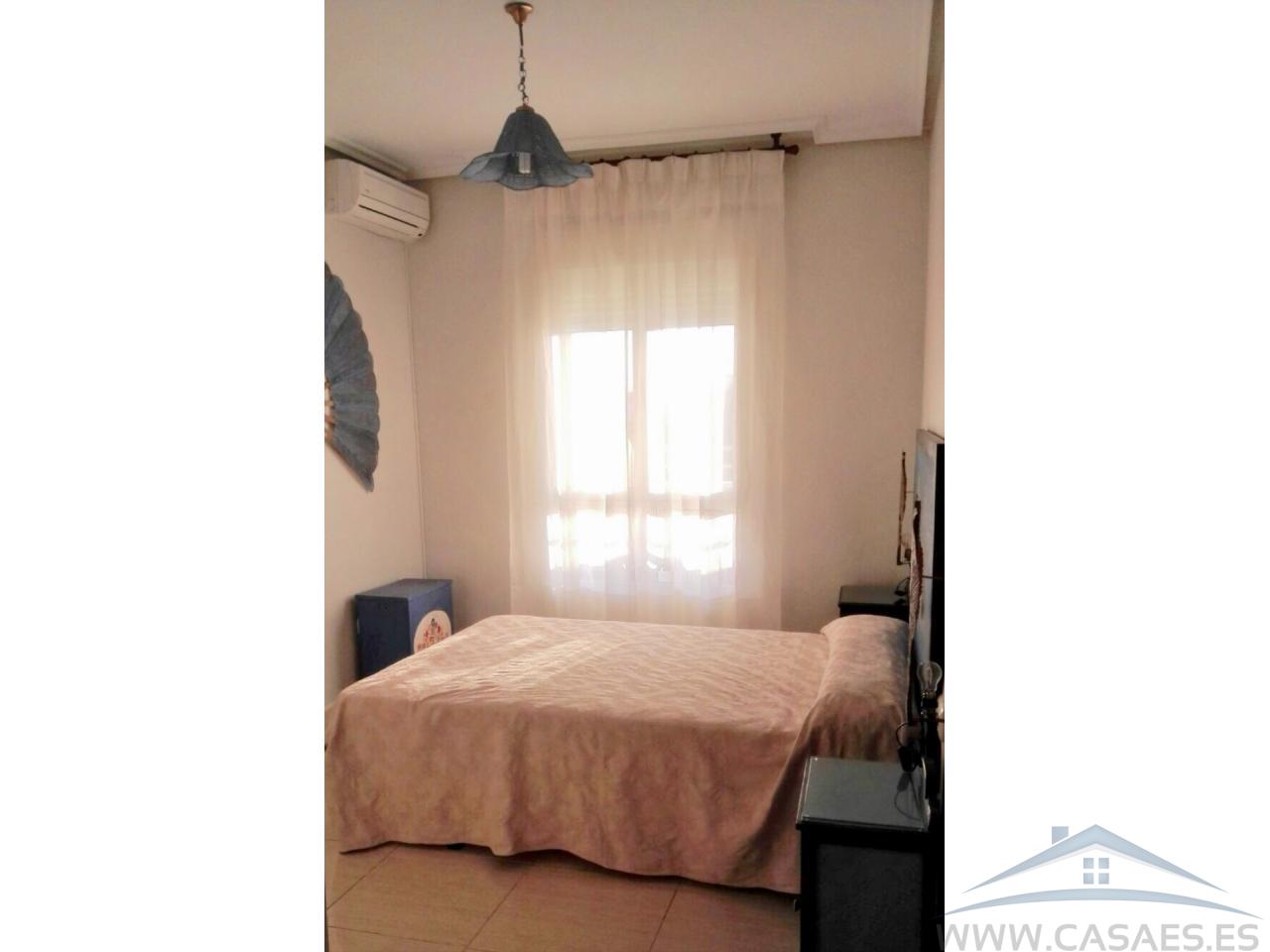 For rent of flat in Roquetas de Mar
