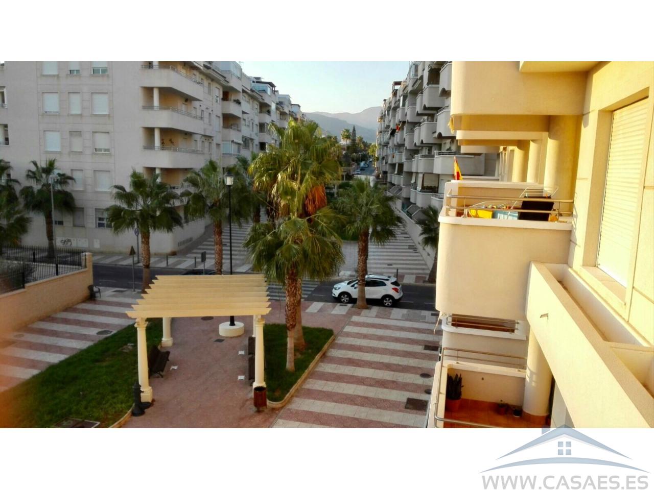 For rent of flat in Roquetas de Mar