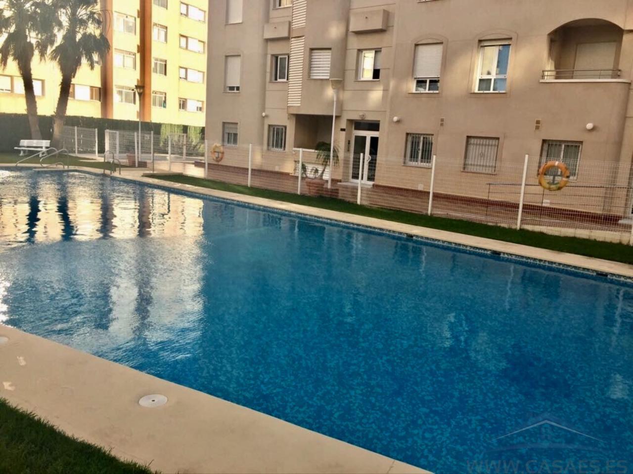 For rent of flat in Roquetas de Mar
