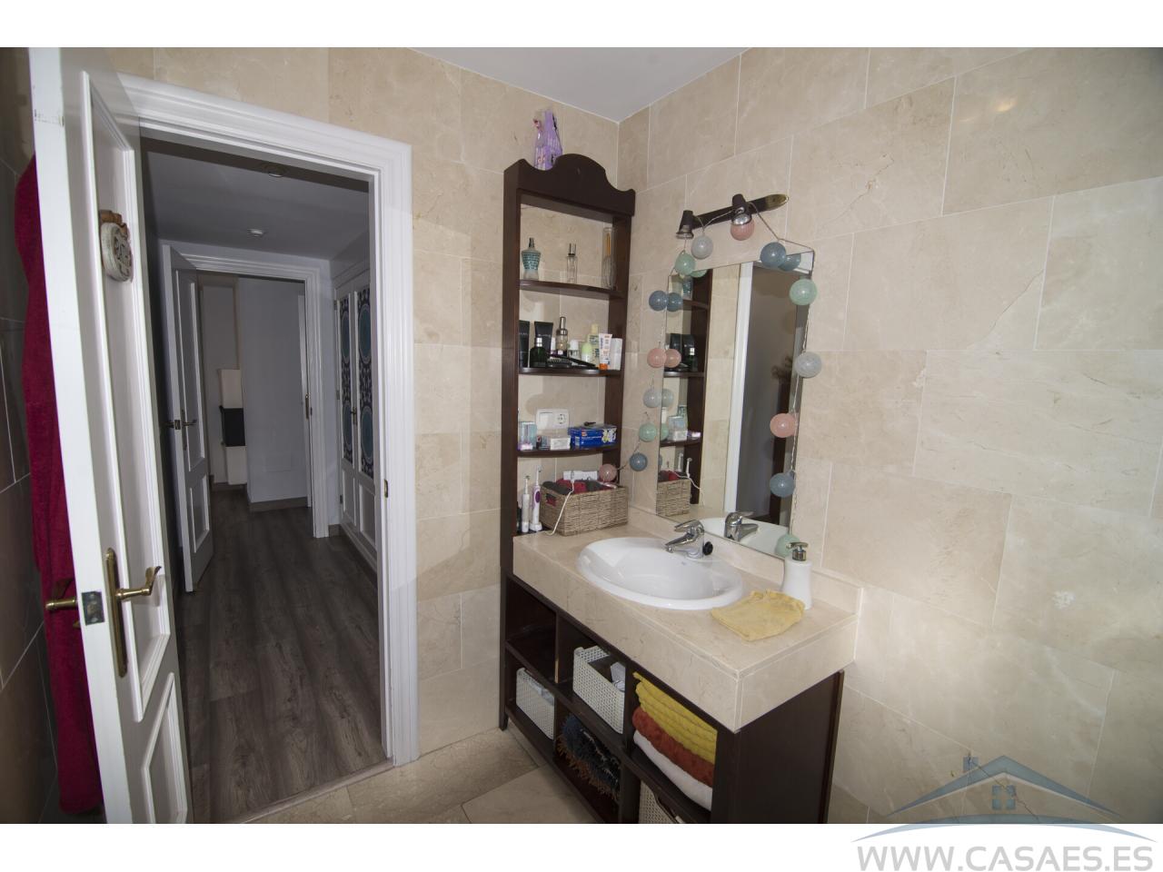 For sale of penthouse in Almería