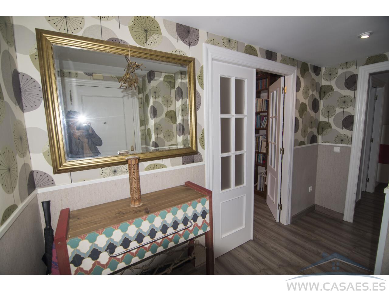 For sale of penthouse in Almería
