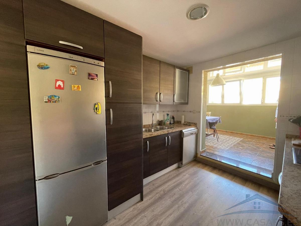 For sale of penthouse in Almería