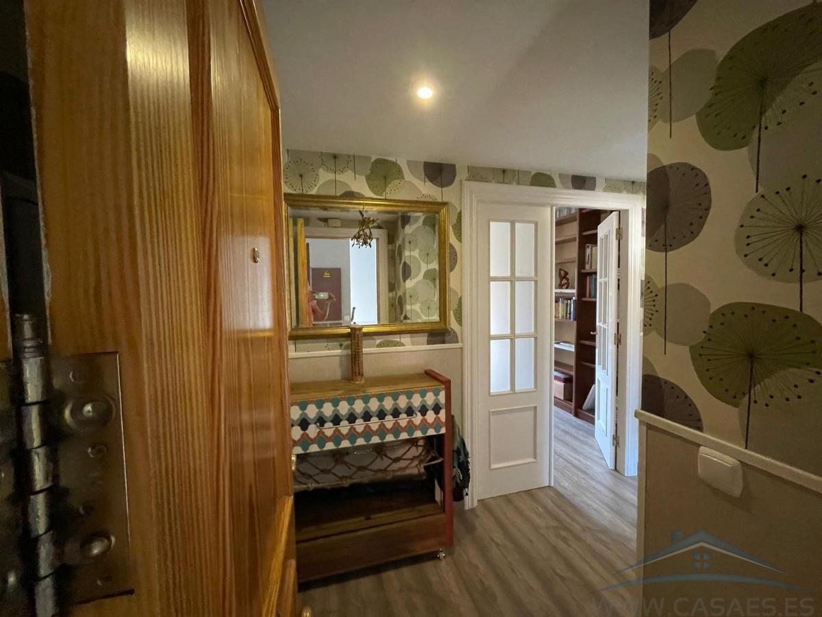For sale of penthouse in Almería