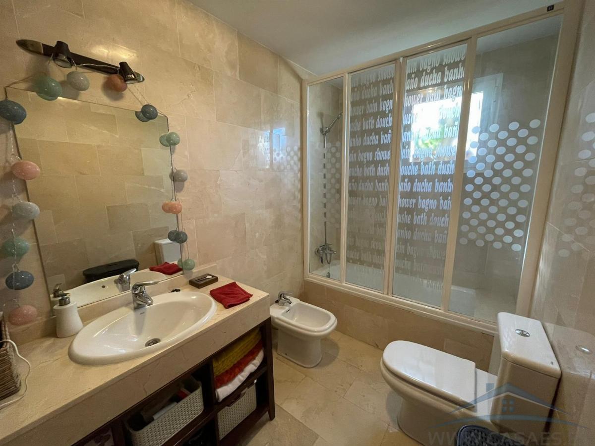 For sale of penthouse in Almería