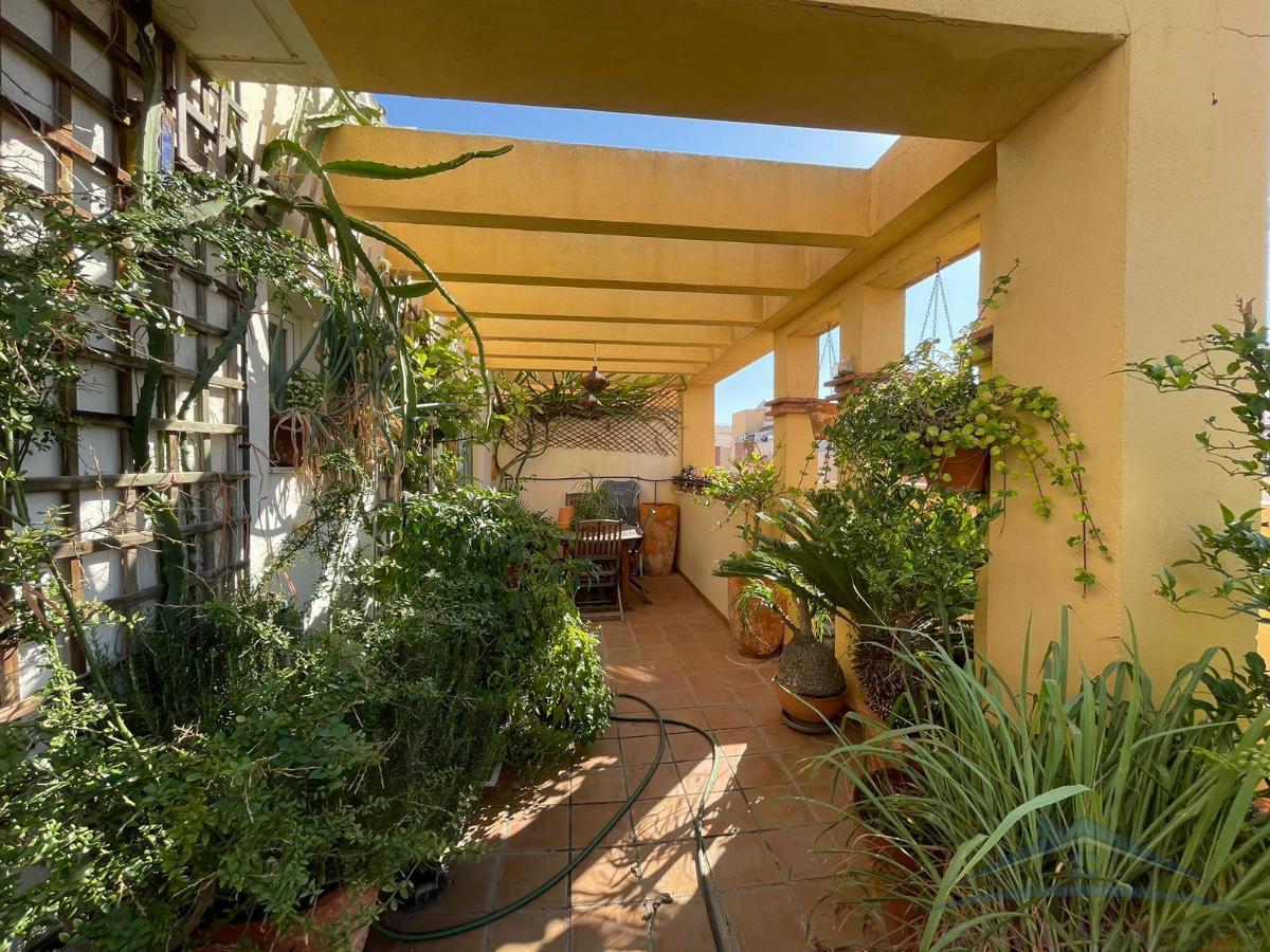 For sale of penthouse in Almería