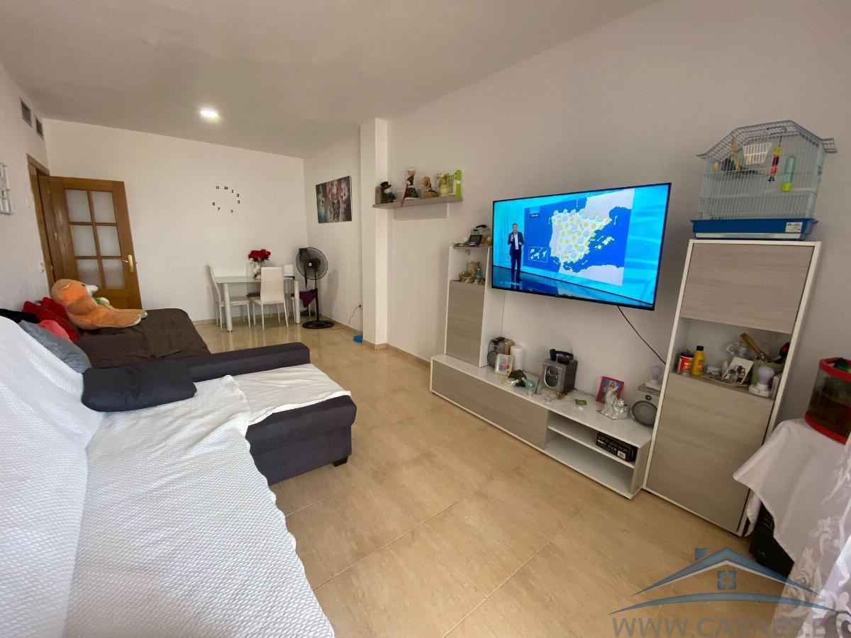 For sale of flat in Roquetas de Mar