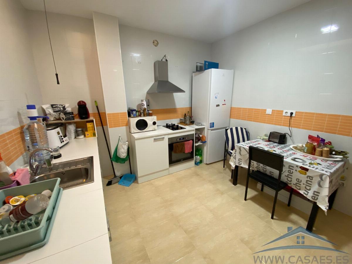 For sale of flat in Roquetas de Mar