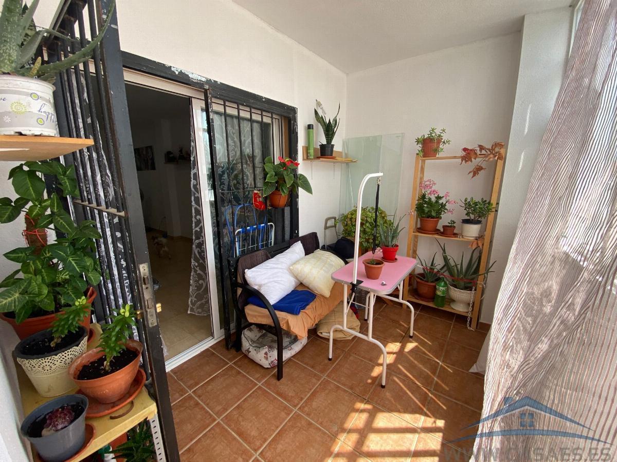 For sale of flat in Roquetas de Mar