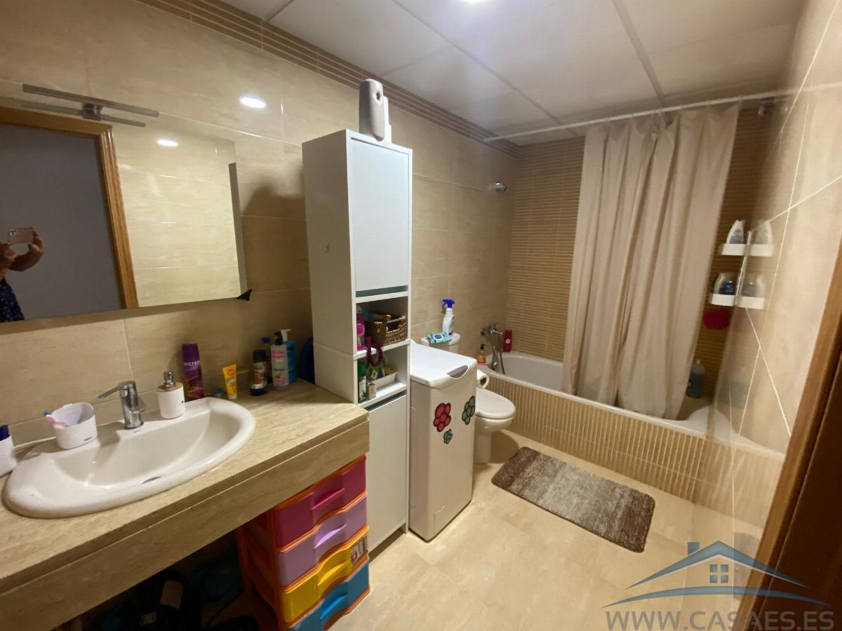 For sale of flat in Roquetas de Mar