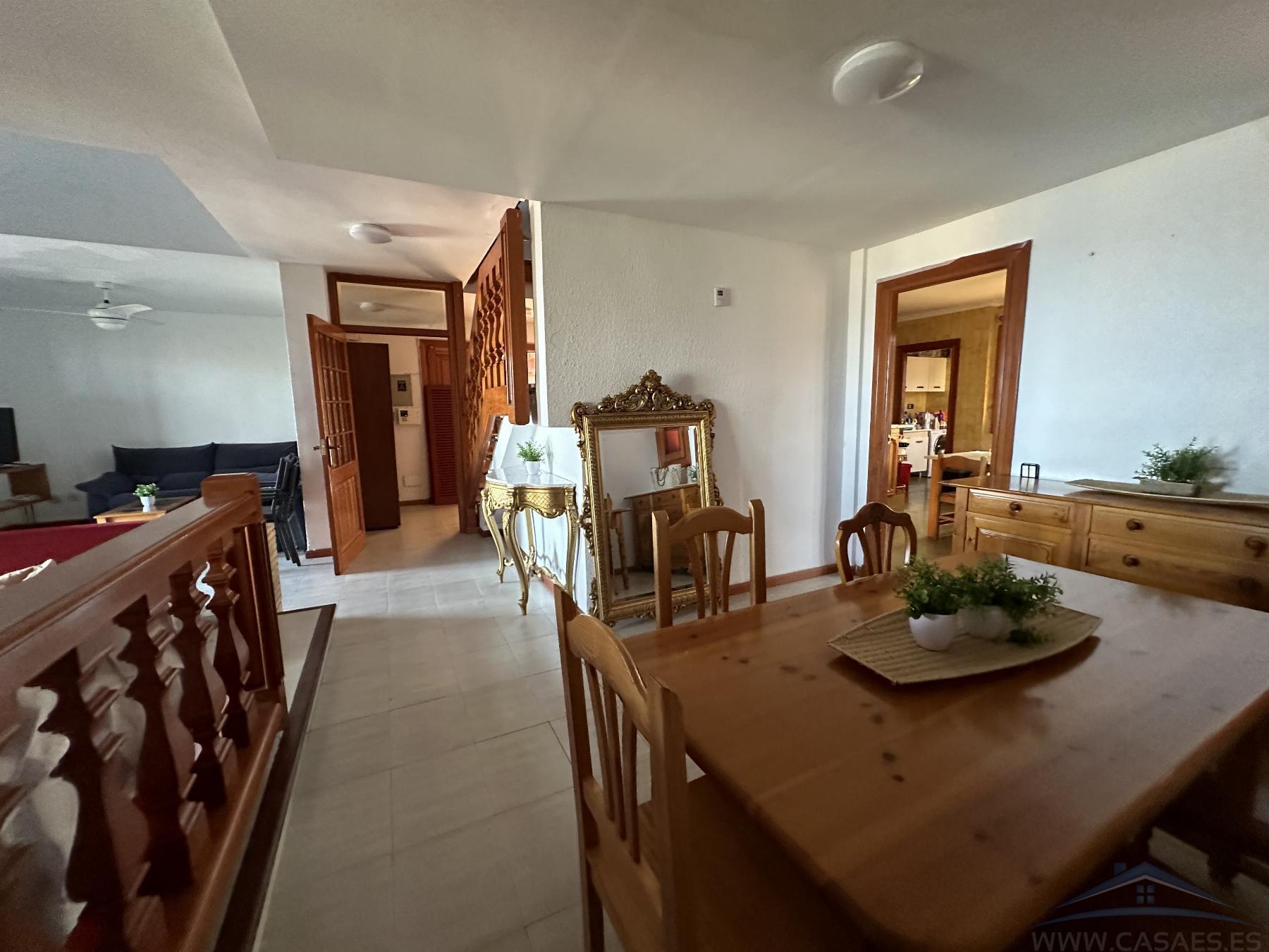 For rent of chalet in Roquetas de Mar