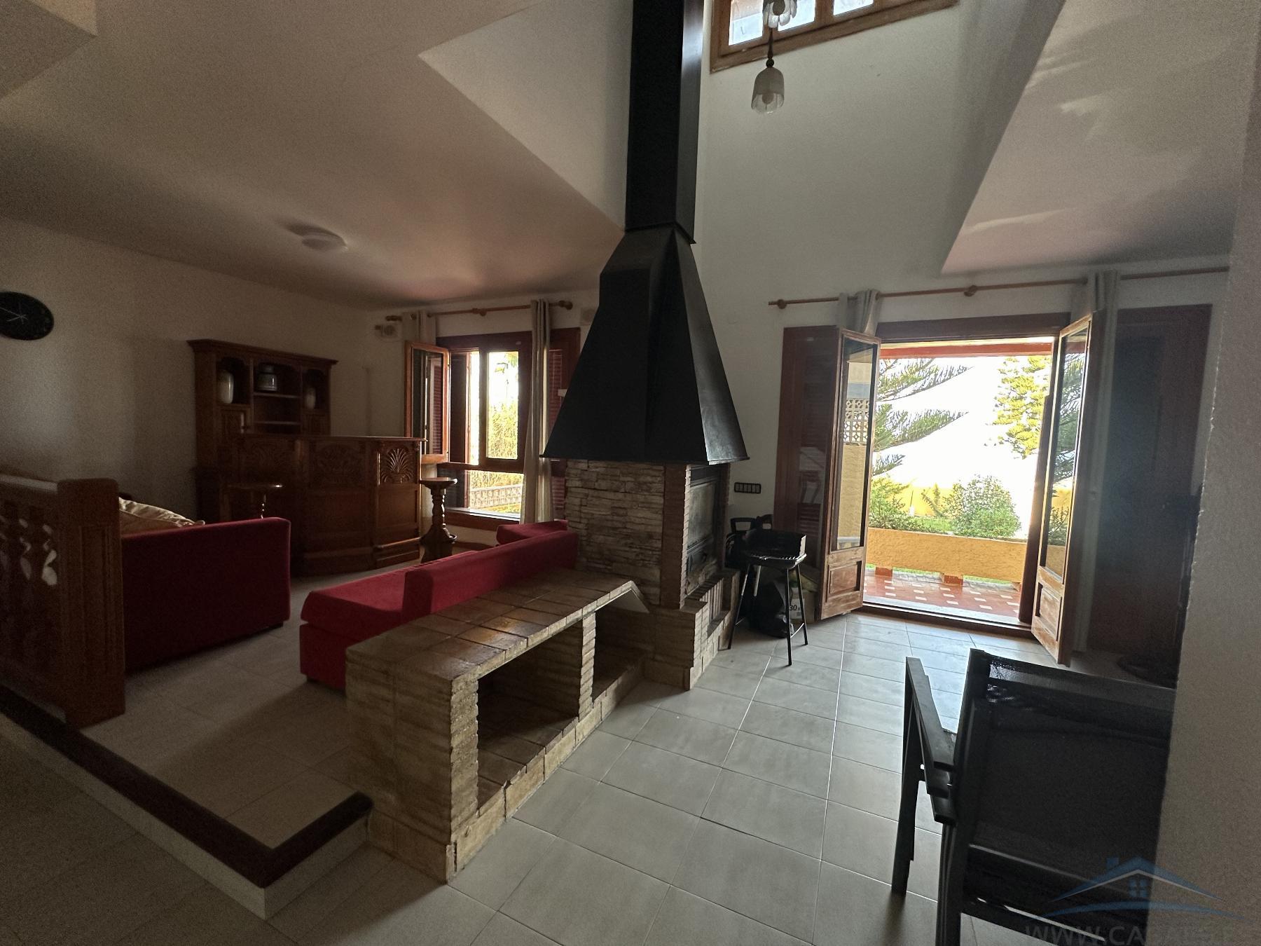 For rent of chalet in Roquetas de Mar