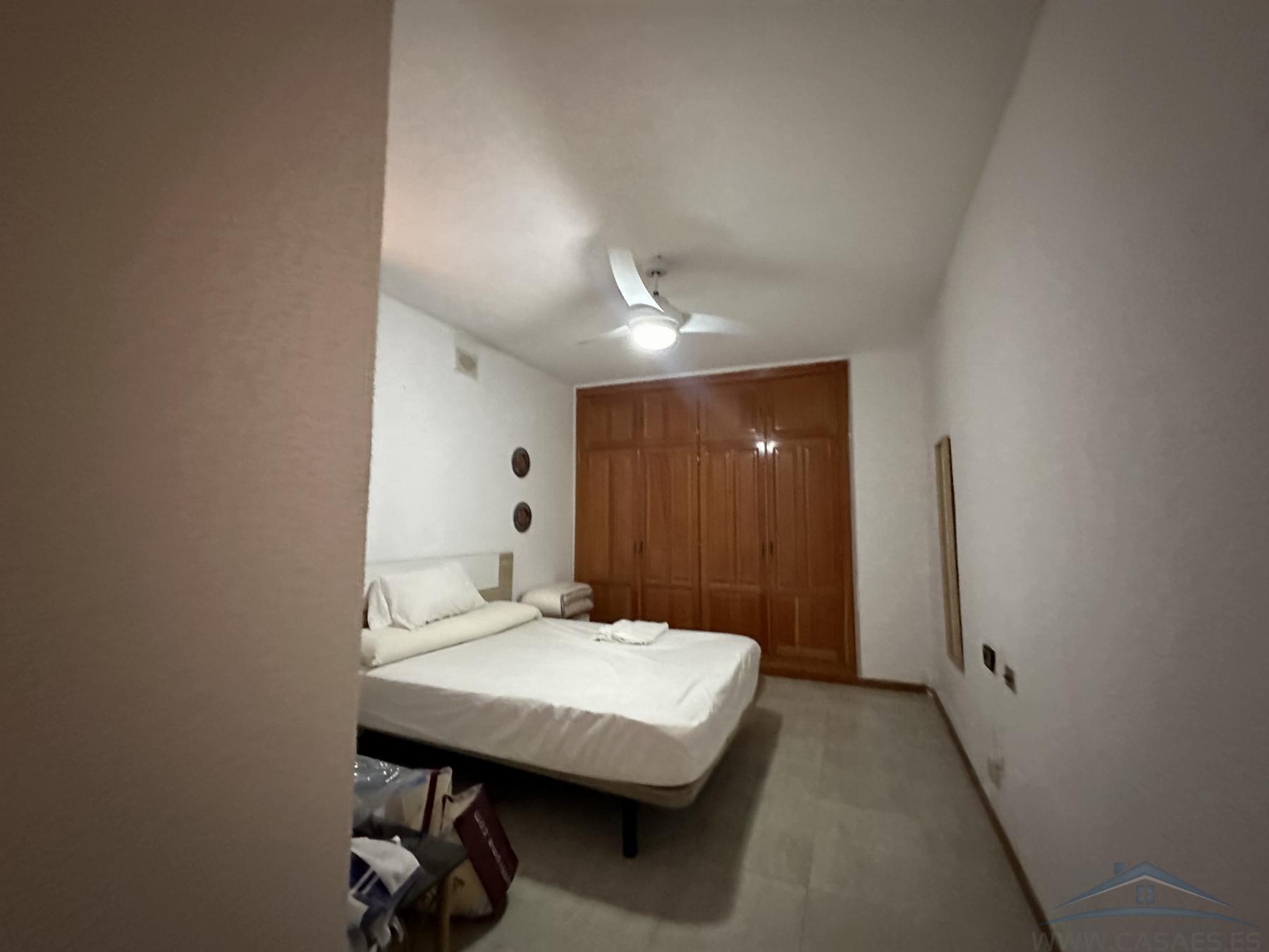 For rent of chalet in Roquetas de Mar