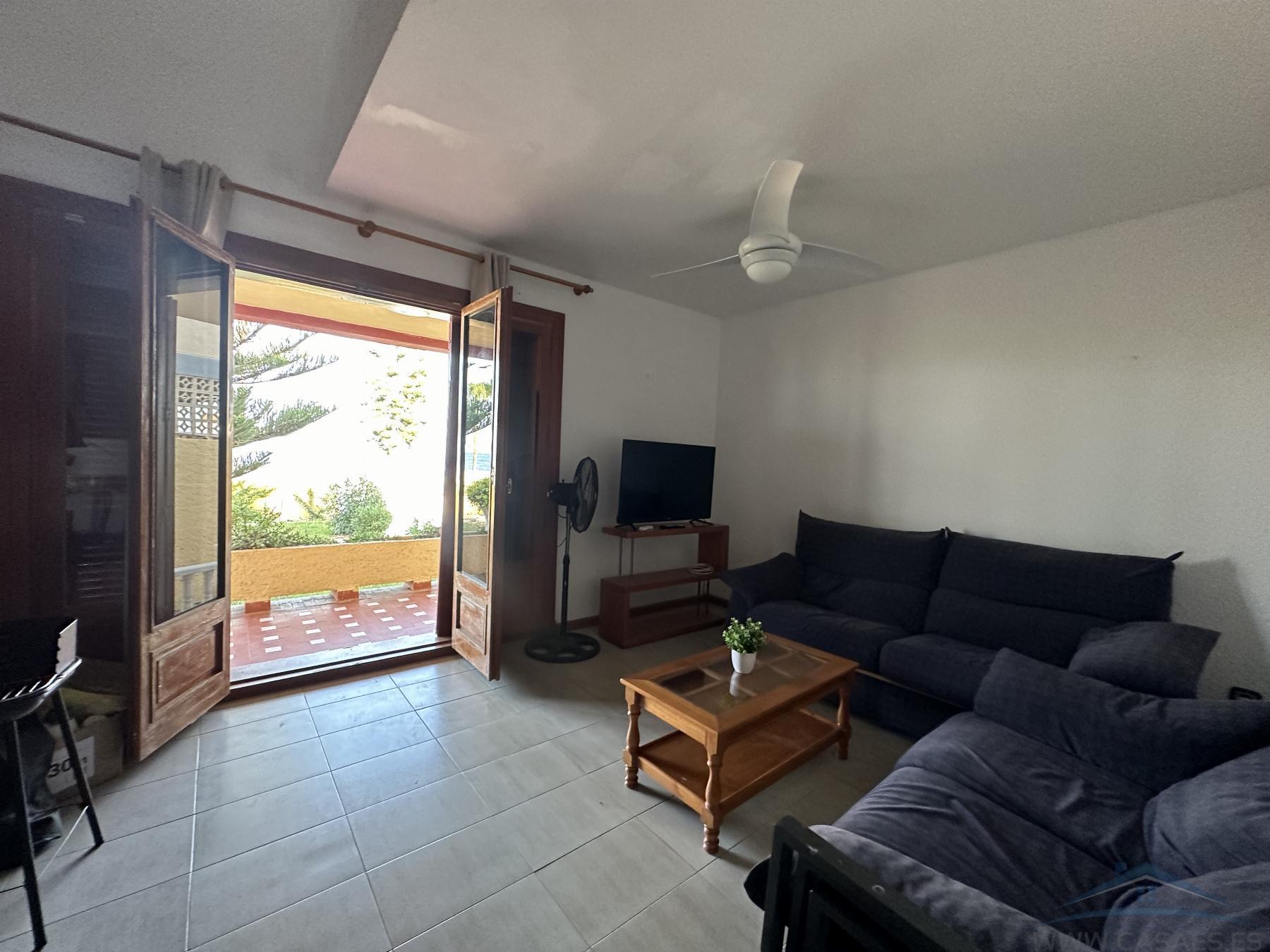 For rent of chalet in Roquetas de Mar