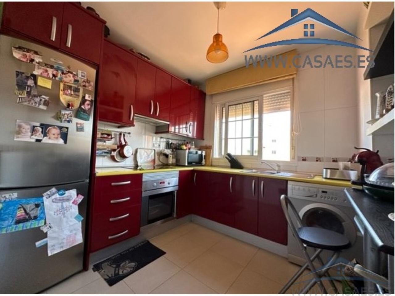 For sale of flat in Roquetas de Mar