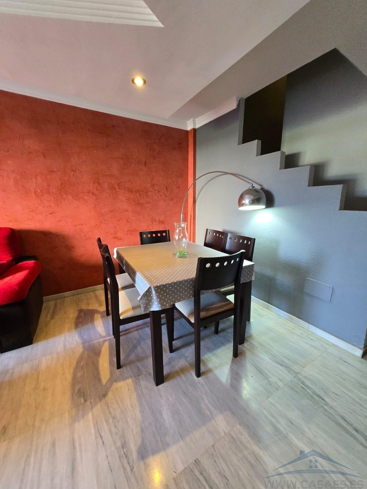 For sale of duplex in Roquetas de Mar