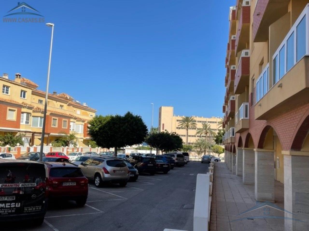For rent of flat in Roquetas de Mar