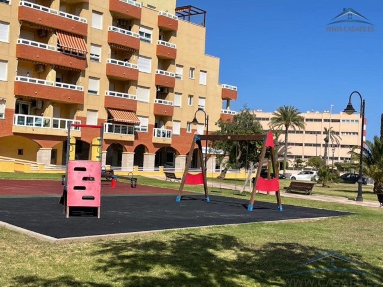 For rent of flat in Roquetas de Mar