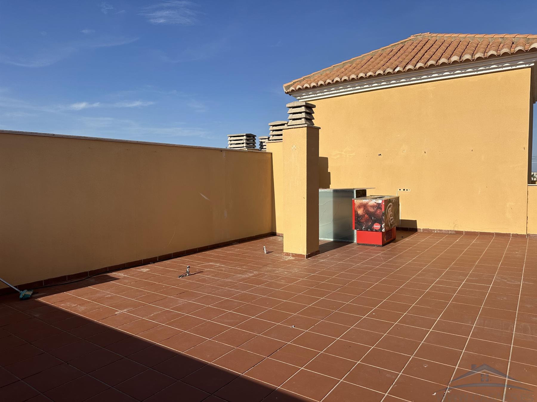 For sale of penthouse in Roquetas de Mar