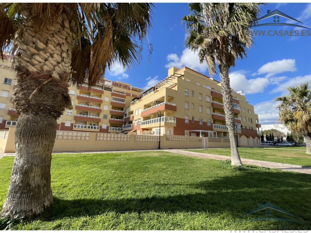 For rent of flat in Roquetas de Mar