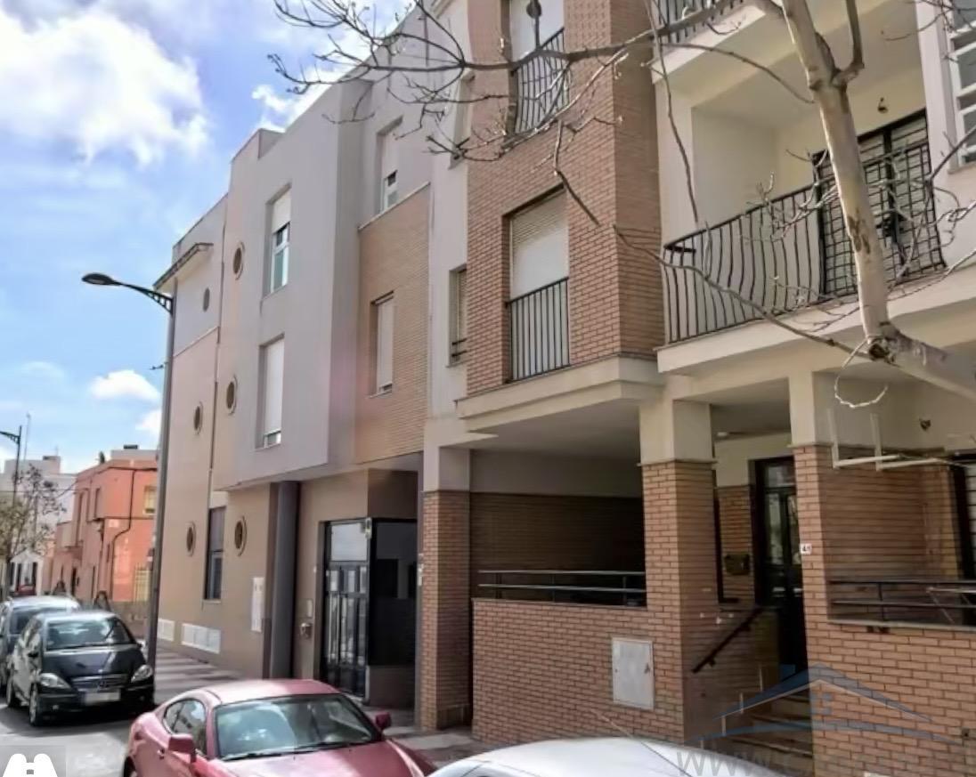 For sale of flat in Roquetas de Mar