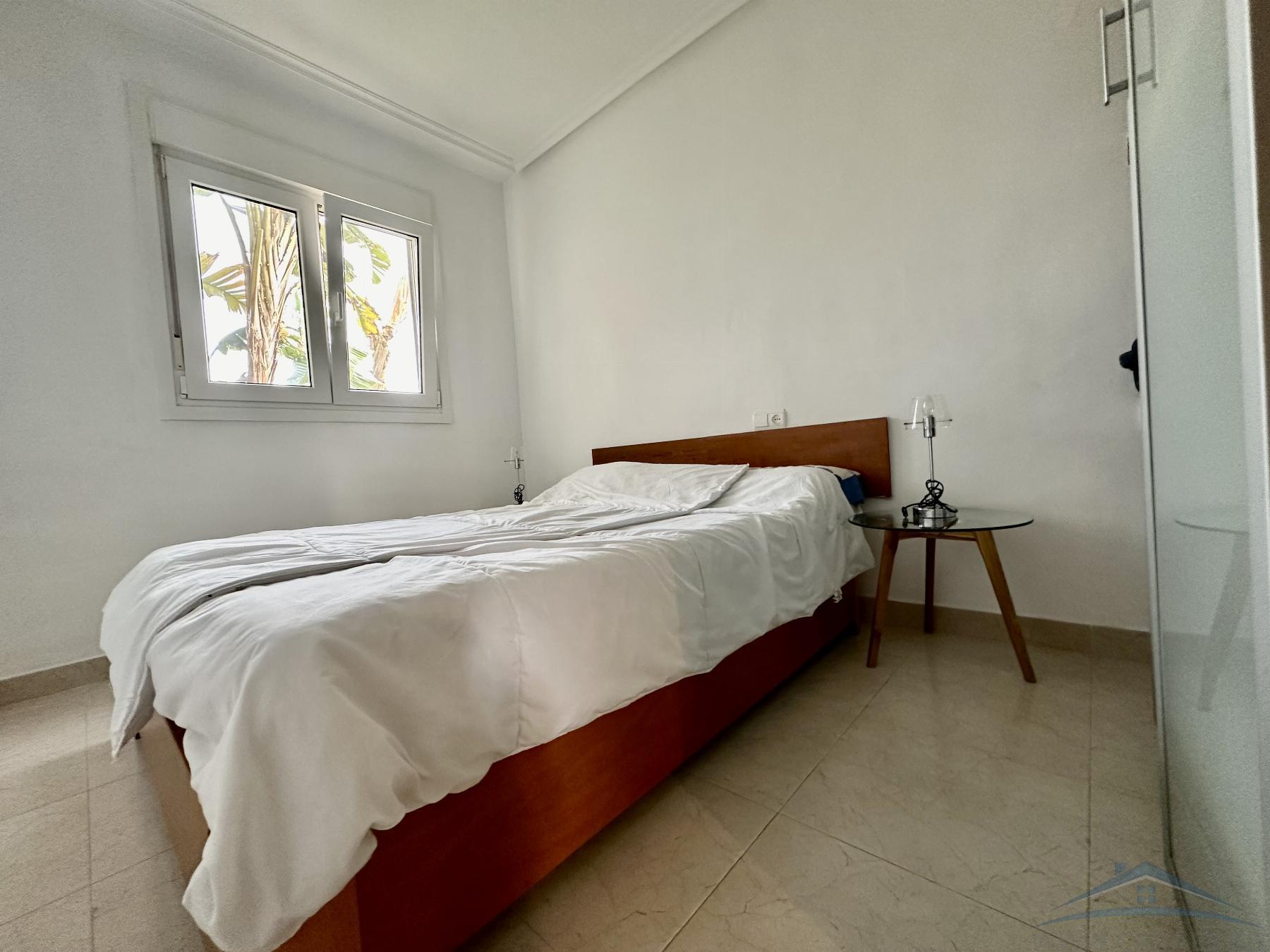 For rent of flat in Roquetas de Mar