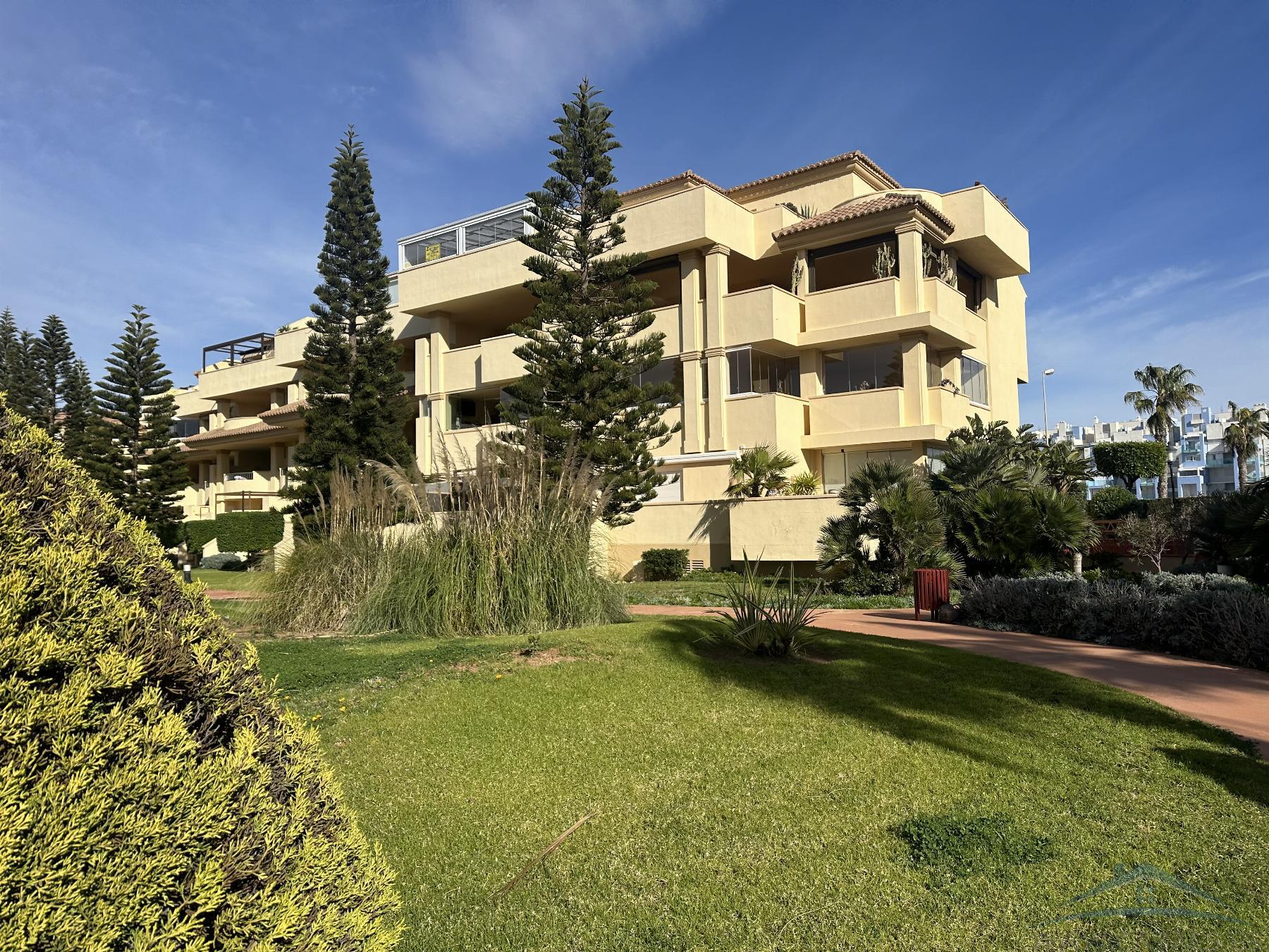For rent of flat in Roquetas de Mar