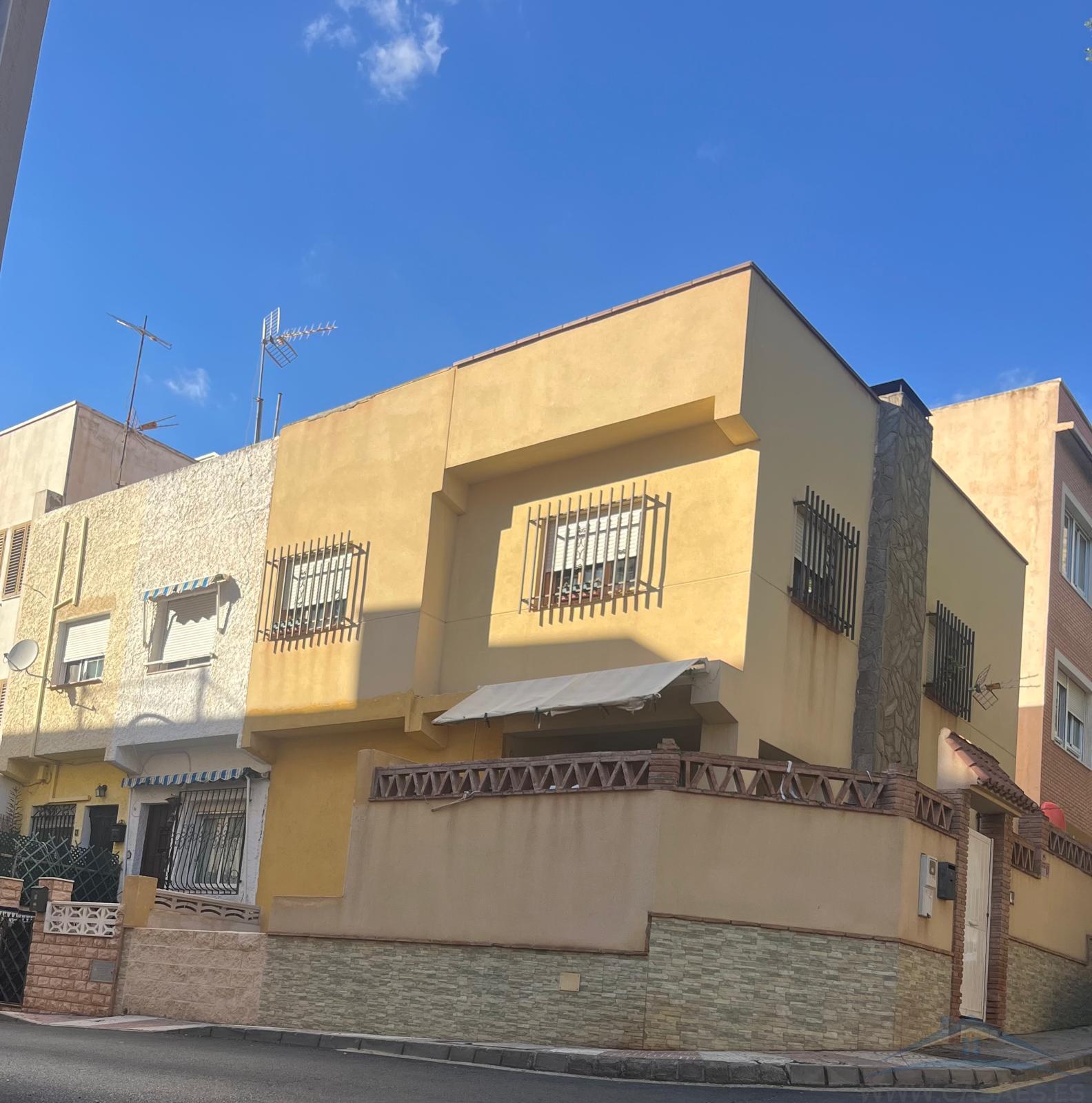 Venta de chalet en Aguadulce