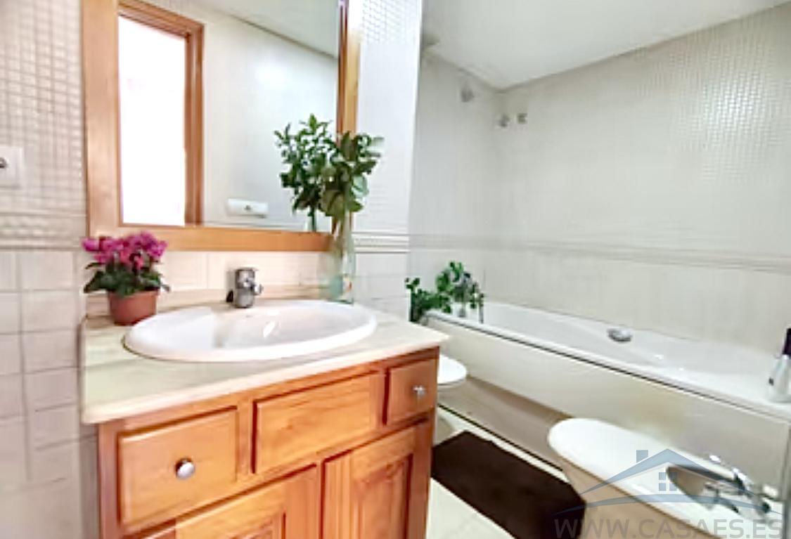 For sale of penthouse in Almería