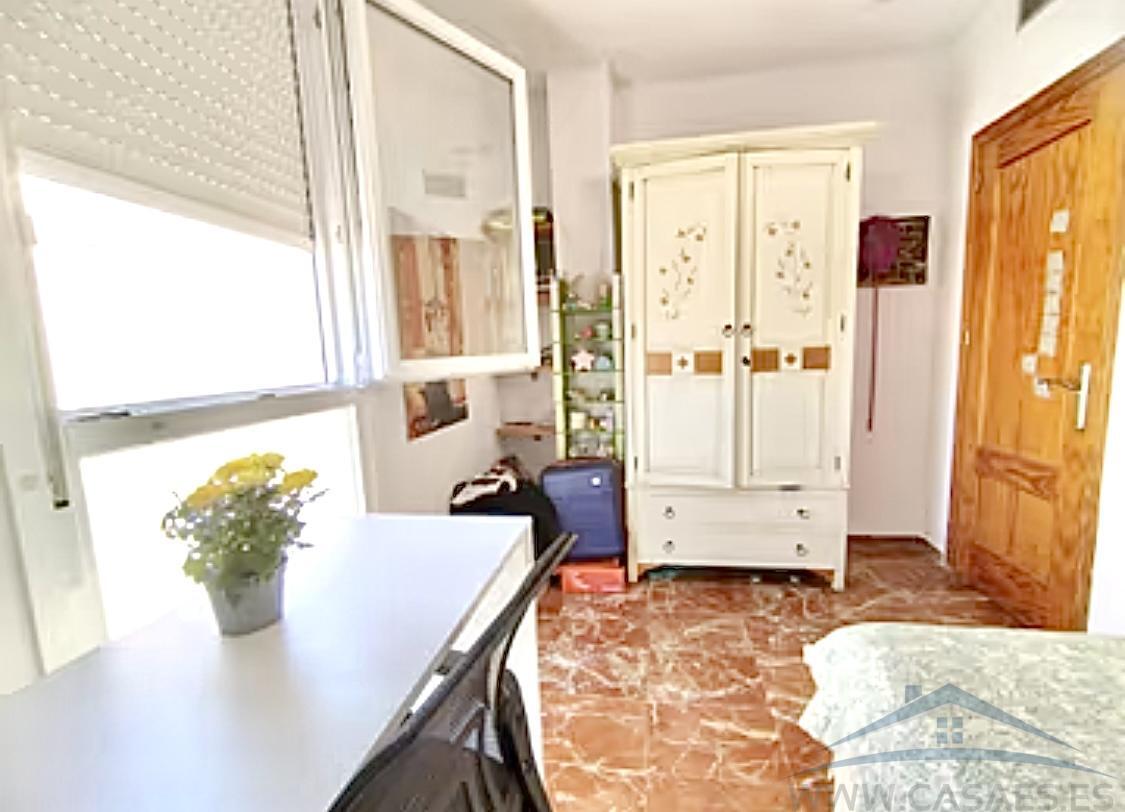 For sale of penthouse in Almería