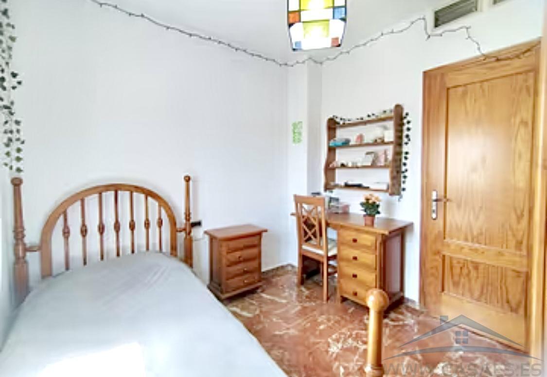 For sale of penthouse in Almería