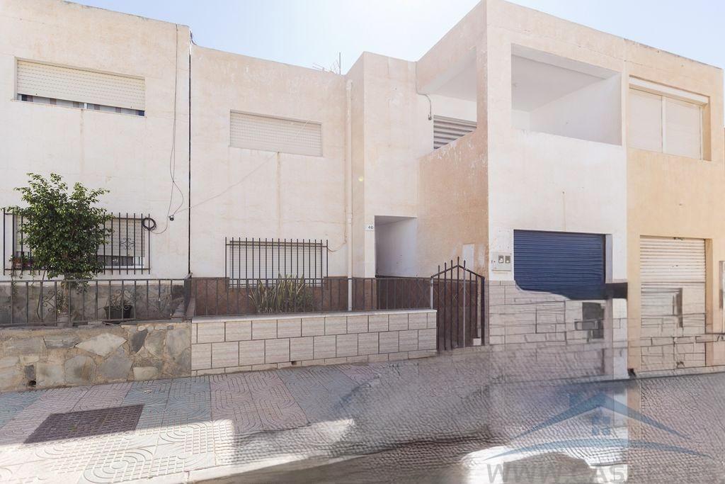 For sale of house in Vícar
