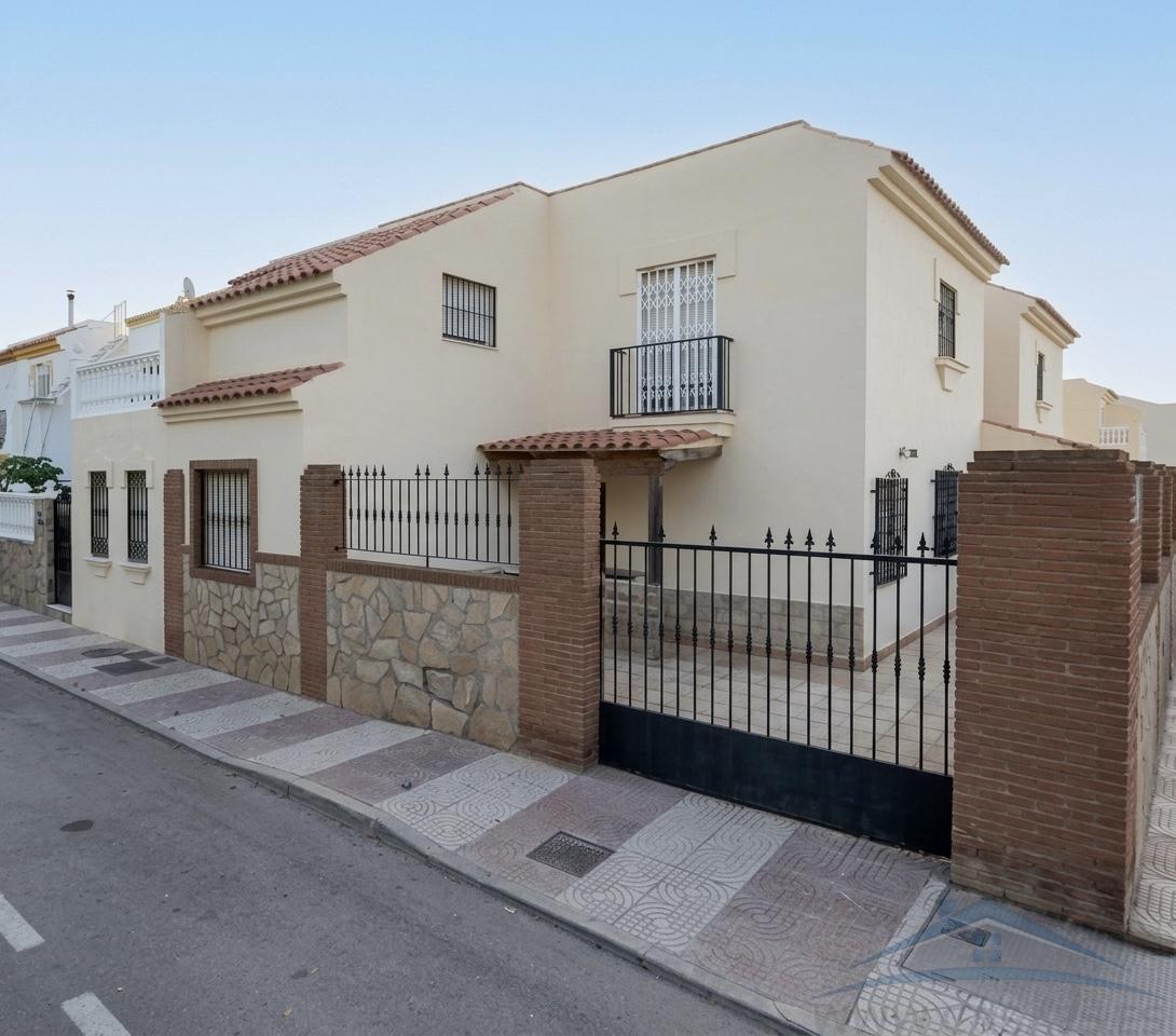 Venta de casa en Roquetas de Mar