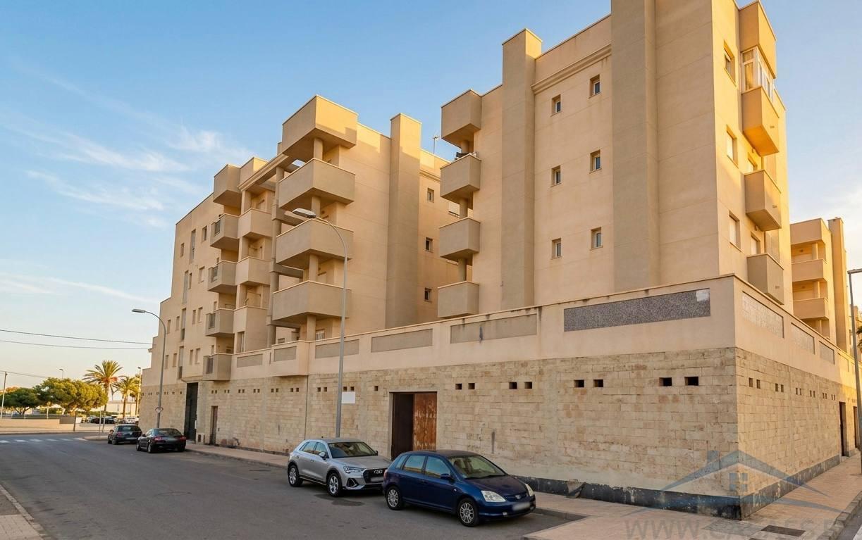 Venta de piso en Vícar