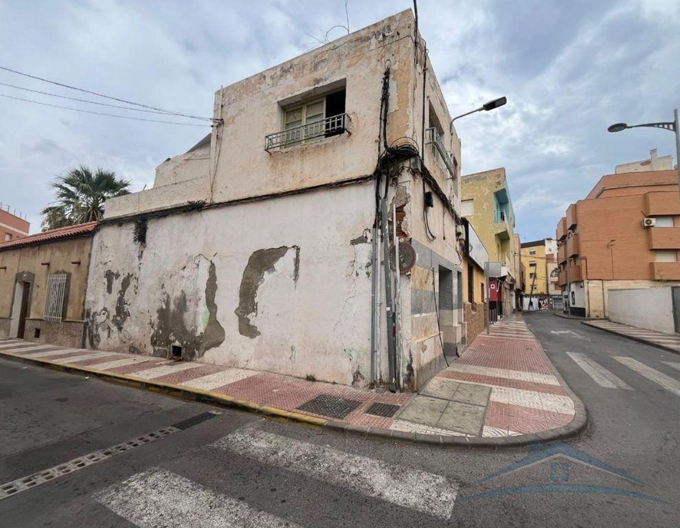 Venta de casa en Roquetas de Mar