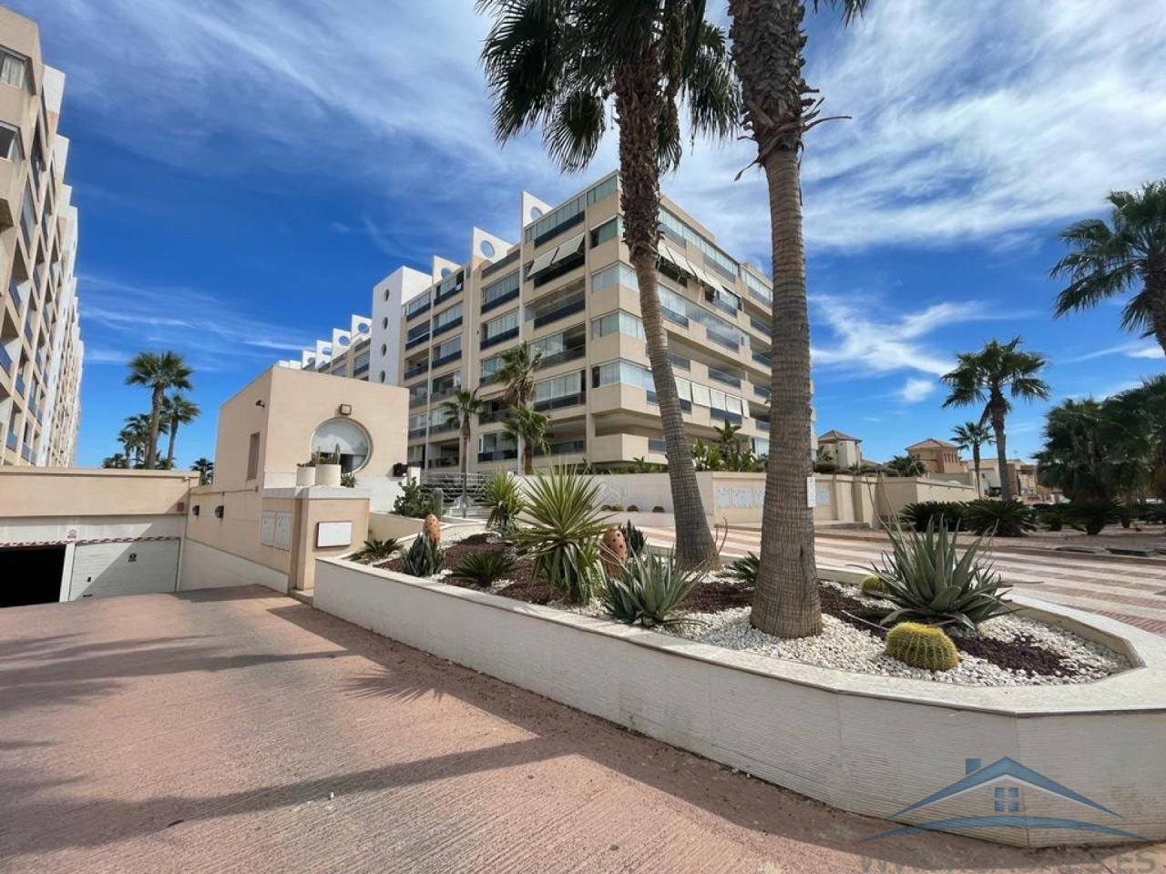 For rent of flat in Roquetas de Mar