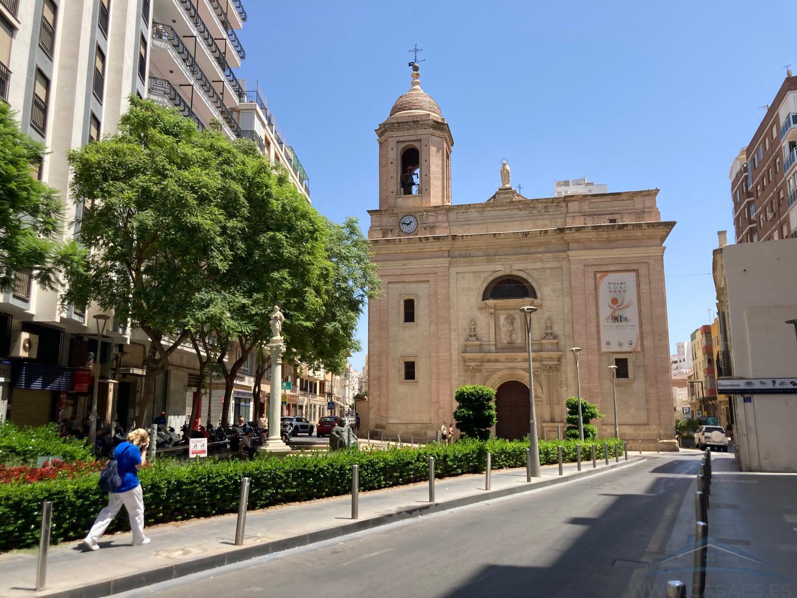 For rent of flat in Almería