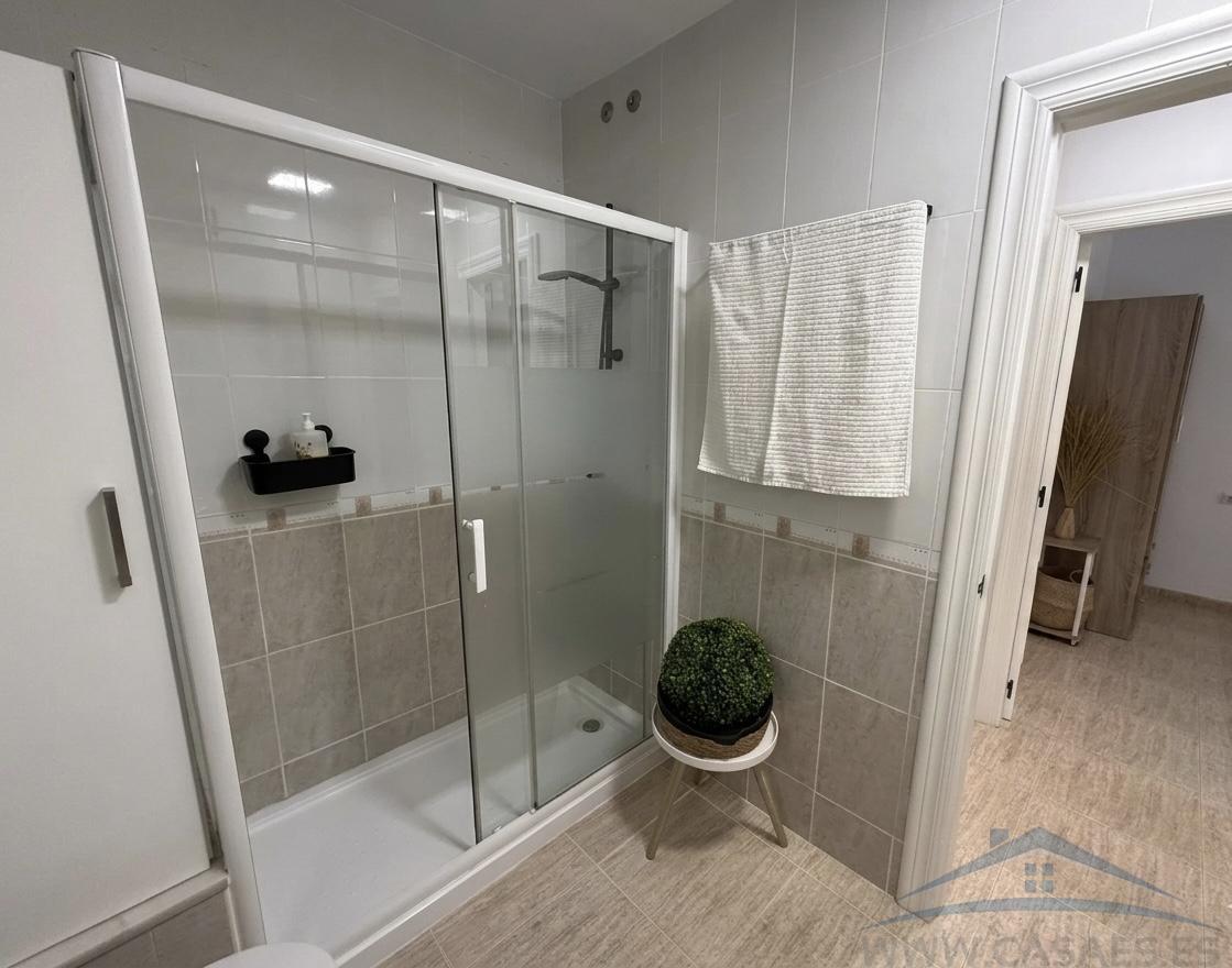 For sale of flat in Roquetas de Mar