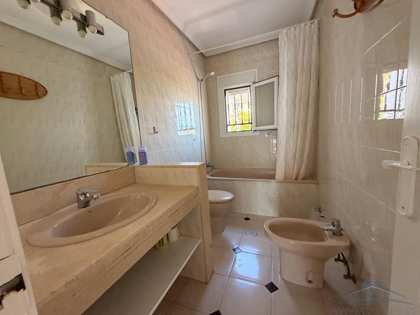 For sale of duplex in Aguadulce