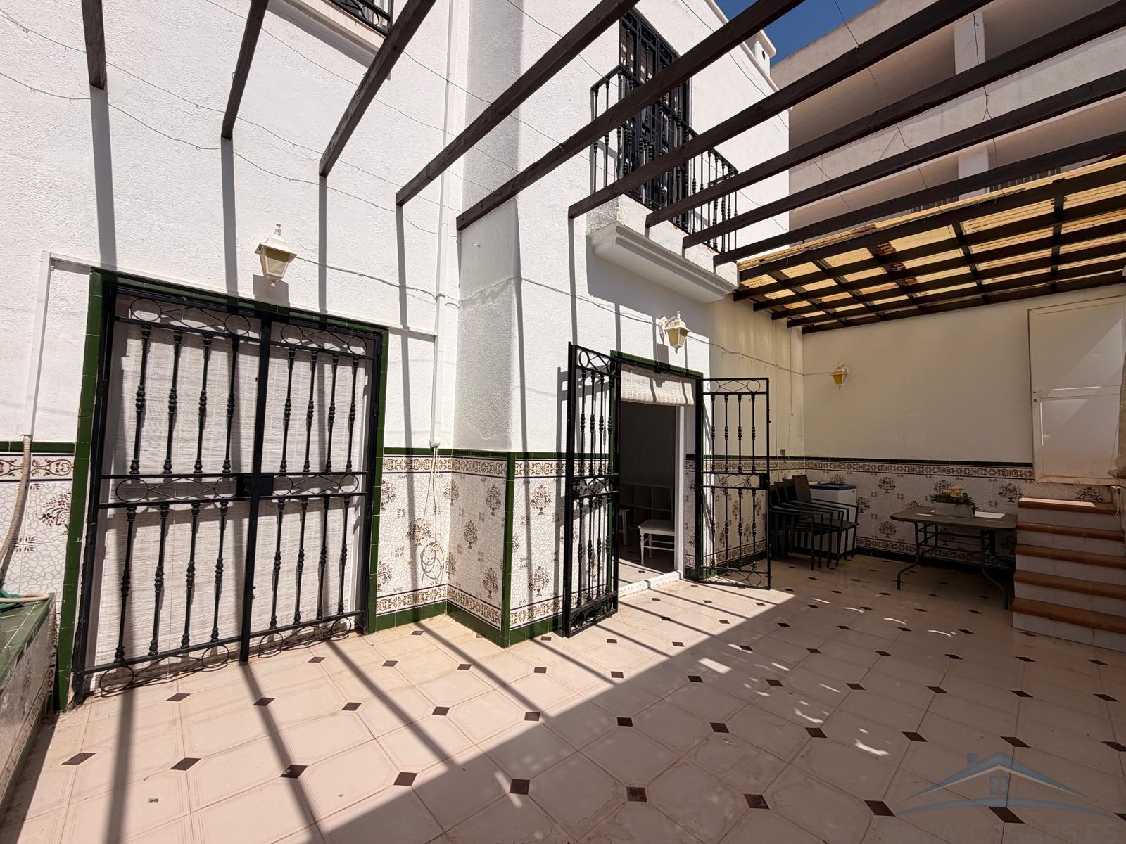 For sale of duplex in Aguadulce