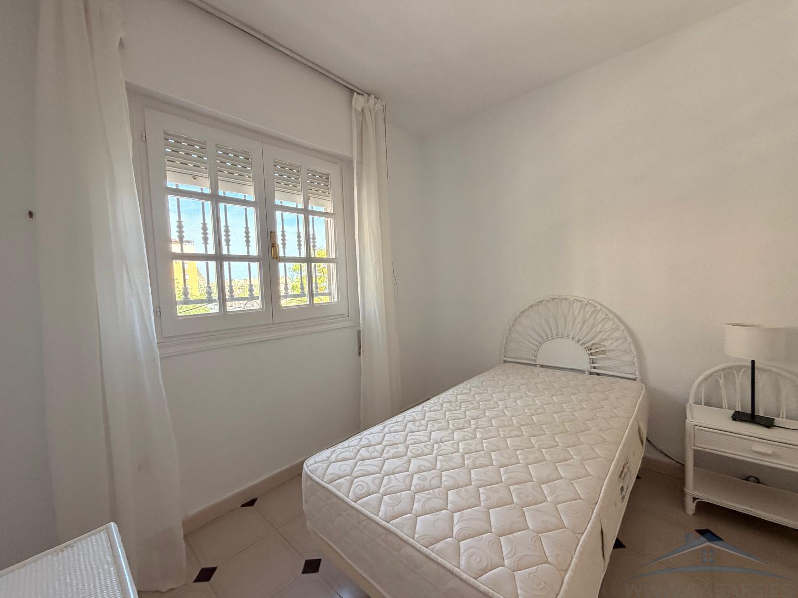 For sale of duplex in Aguadulce