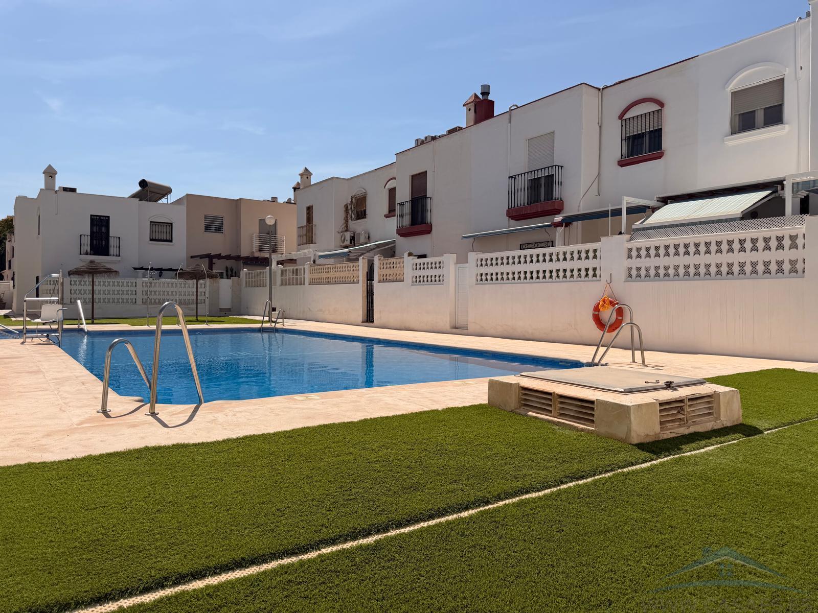 For sale of duplex in Aguadulce