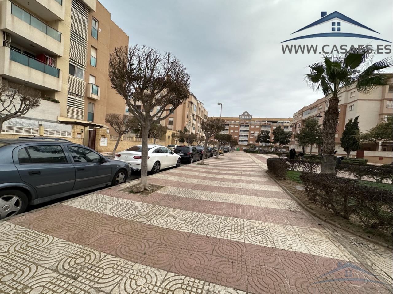 Venta de piso en Roquetas de Mar