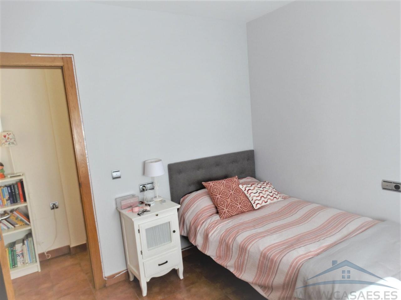 For sale of house in Almería