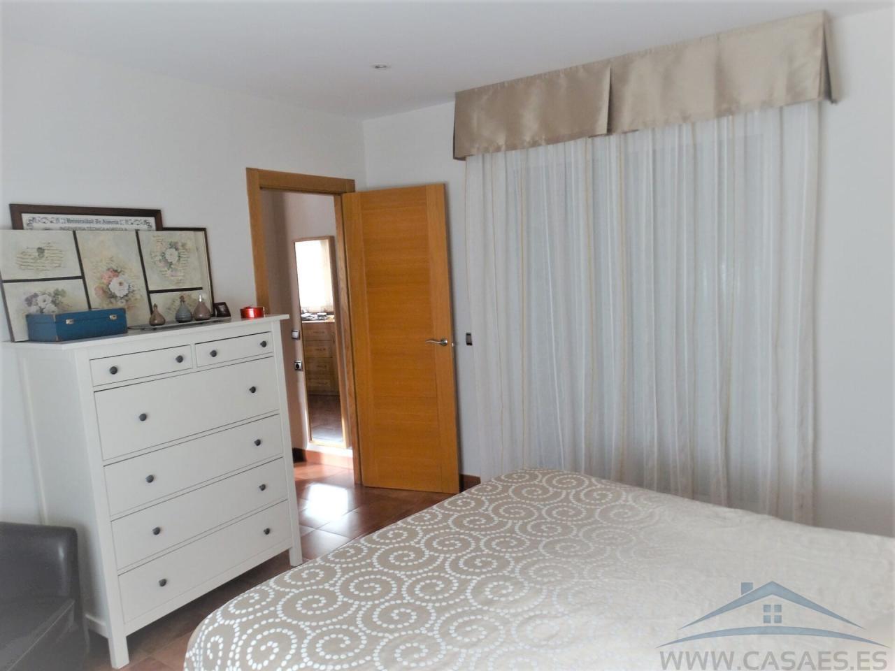 For sale of house in Almería