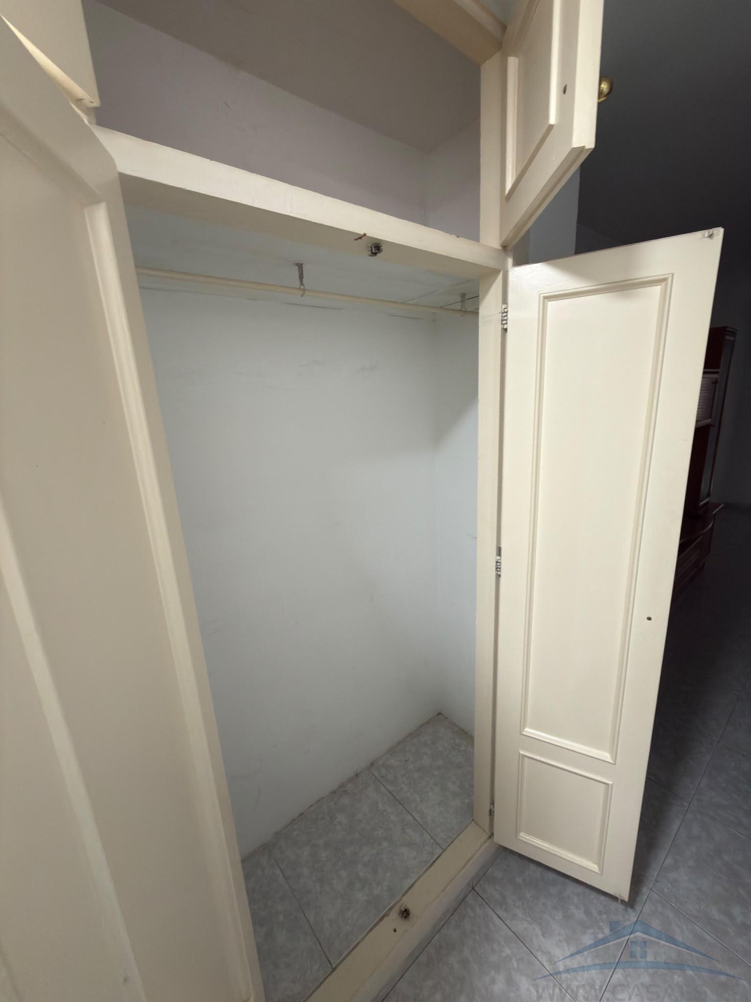 Venta de estudio en Almería