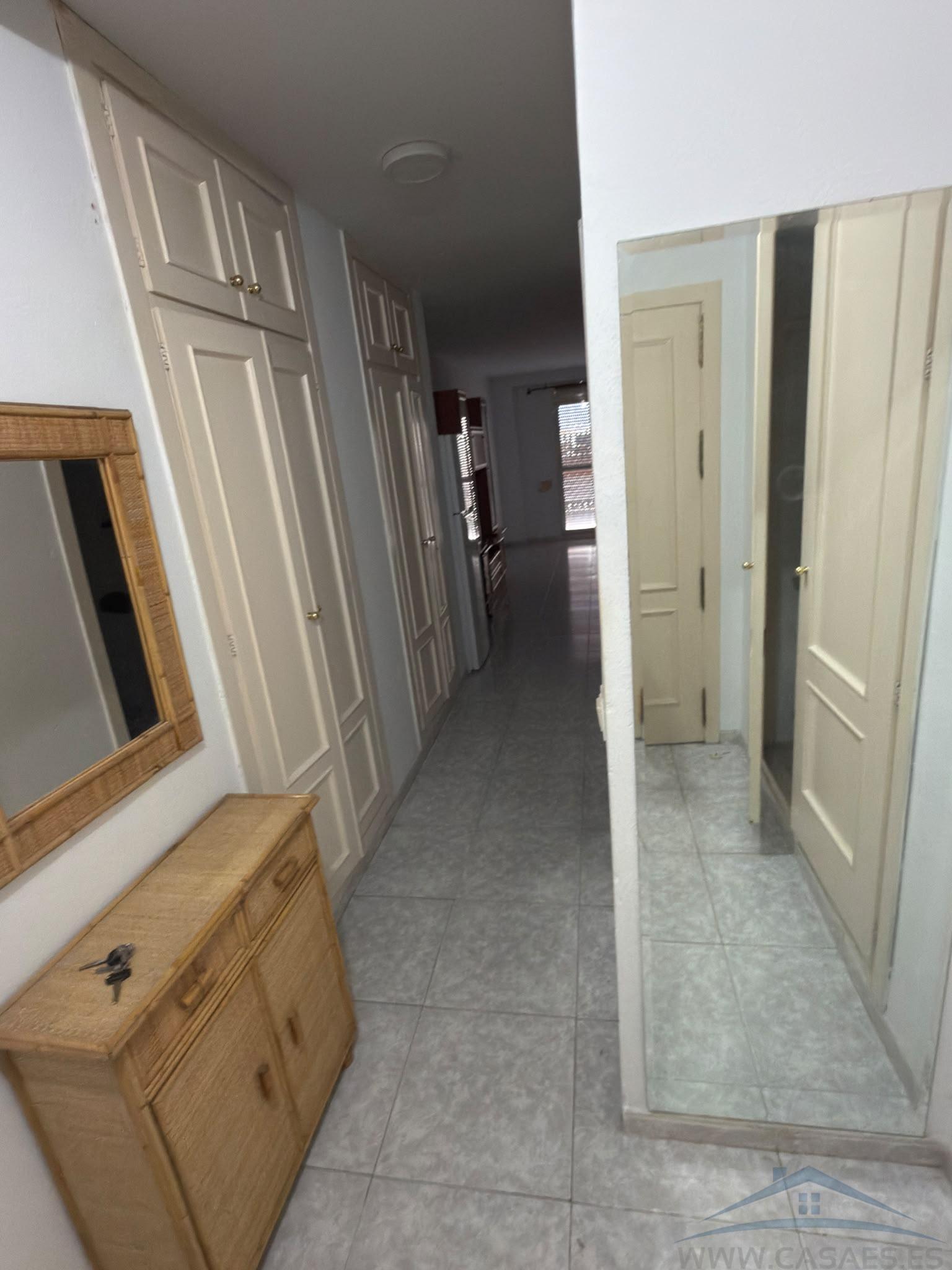 Venta de estudio en Almería